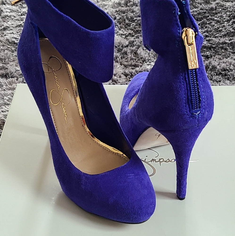 Jessica Simpson Blue Suede Platform pumps